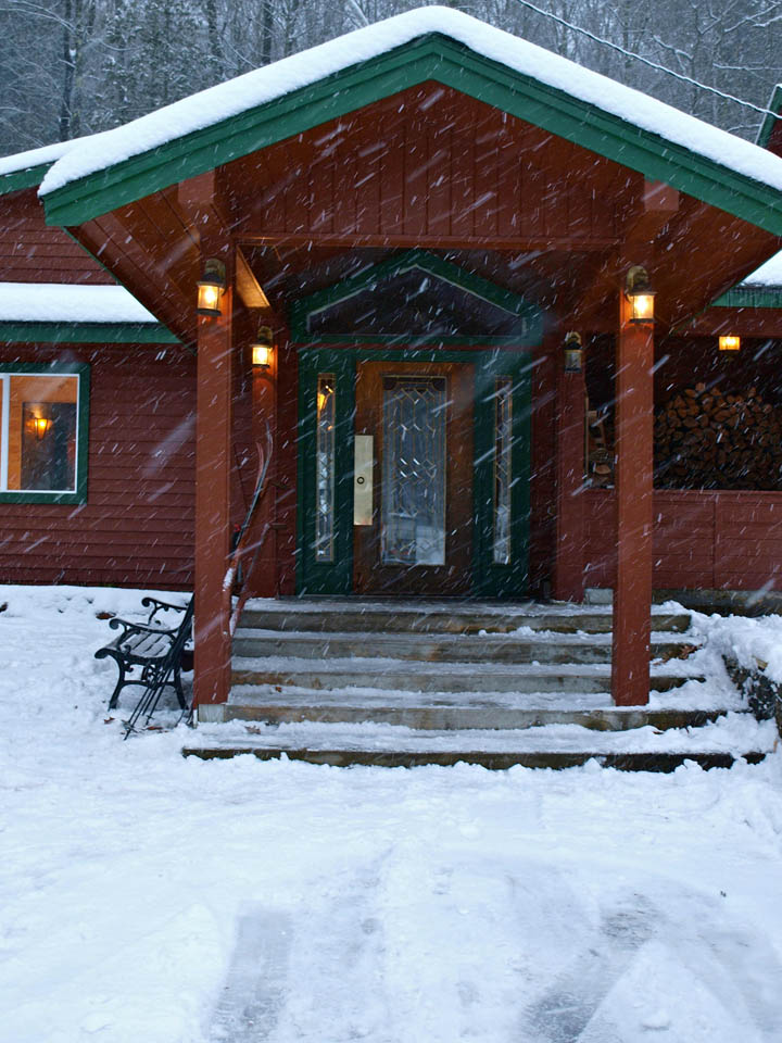 Adirondack River Beds Lodge